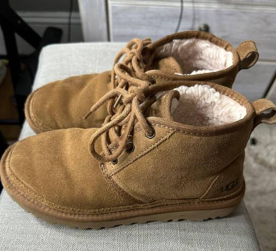 UGG Nuemel Brown