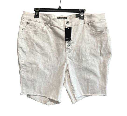 Torrid  Bermuda Vintage Stretch High-Rise Short in White