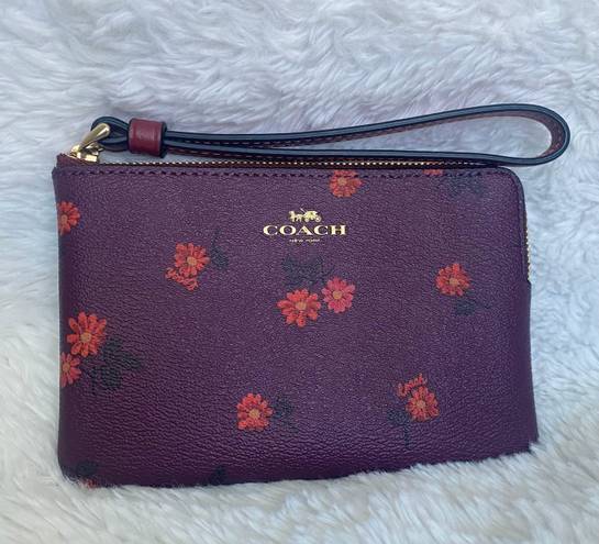 Coach Corner Zip Wristlet With Country Floral Print