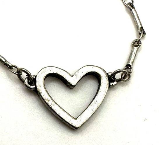 American Eagle  Outfitters silver tone heart choker necklace