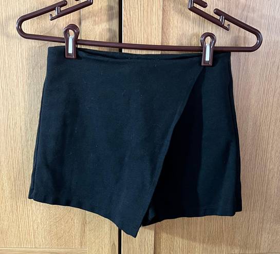 Brandy Melville Black Skort