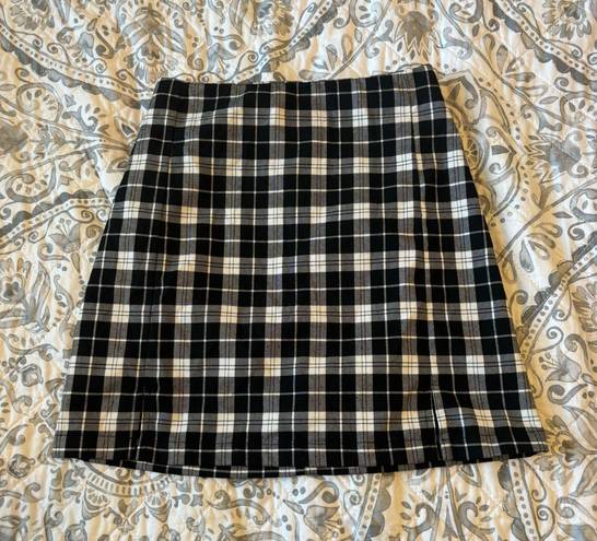 Brandy Melville Black + White Plaid Skirt