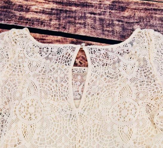 American Eagle  Lace Bell Sleeve Mini Dress‎ Medium Cream Geometric Keyhole Back