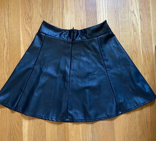 Socialite Black Leather Skirt