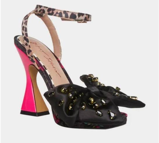 Betsey Johnson Women's Loise Heeled Sandal