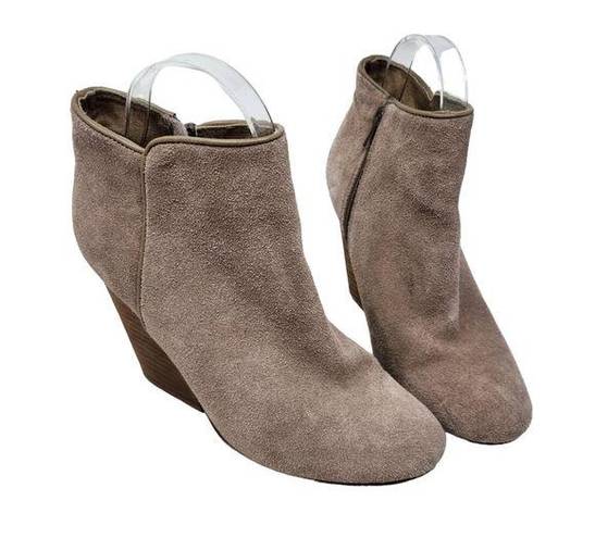 Ecote  Suede Inner Side Zip Closed Almond Toe Wedge Tan Ankle Booties Size 7.5