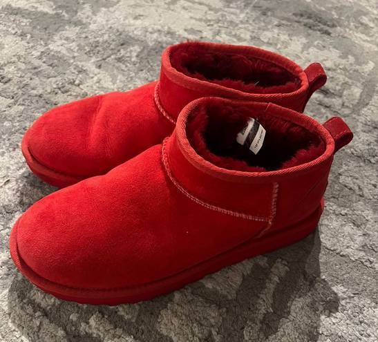 UGG Classic Mini