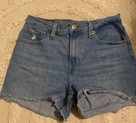 Levi’s  high rise shorts 26