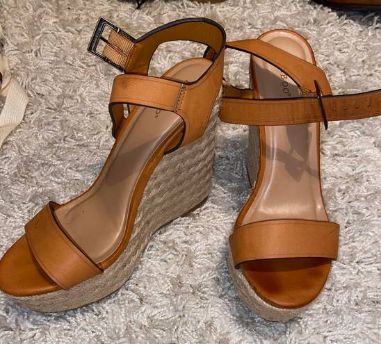 Bamboo Tan Heels