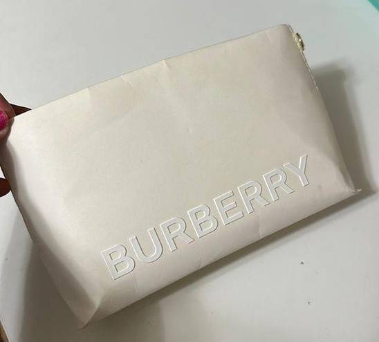 Burberry Pre‎ loved  white cosmetic make up bag 8 inches