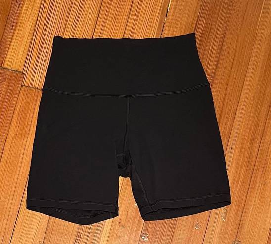 Lululemon Wunder Train High-Rise Short 6”