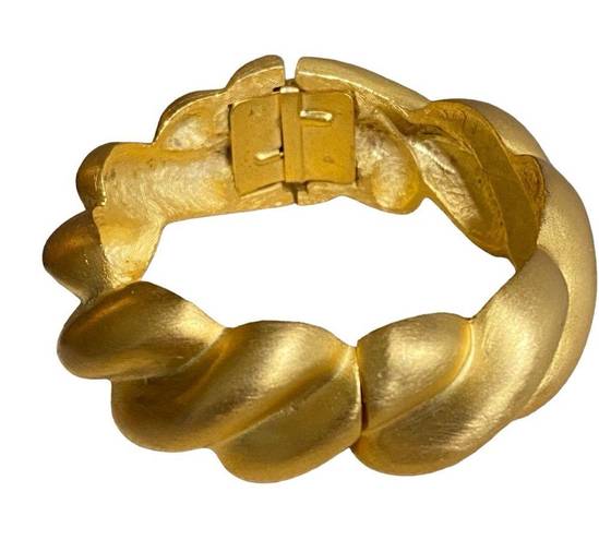 Twisted Vintage  Brushed Gold Tone Hinged Bangle Bracelet 8.5”