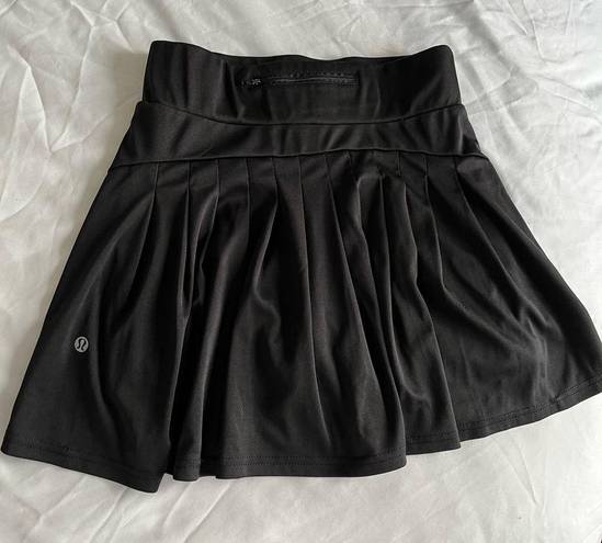 Lululemon Tennis Skirt- Black with zipper and pleats