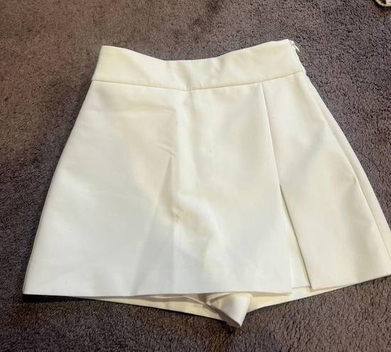 ZARA White Skort