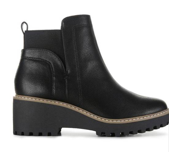 DV by Dolce Vit Dolce Vita Black Booties