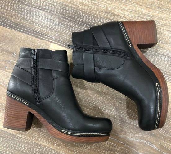 Kork-Ease Korks 9 Wedge Leather Platform Black Boots Ankle Booties  Brown