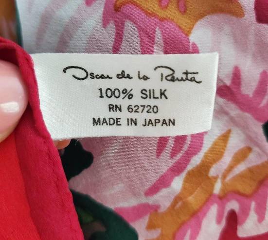 Oscar de la Renta  100% Silk Floral Scarf