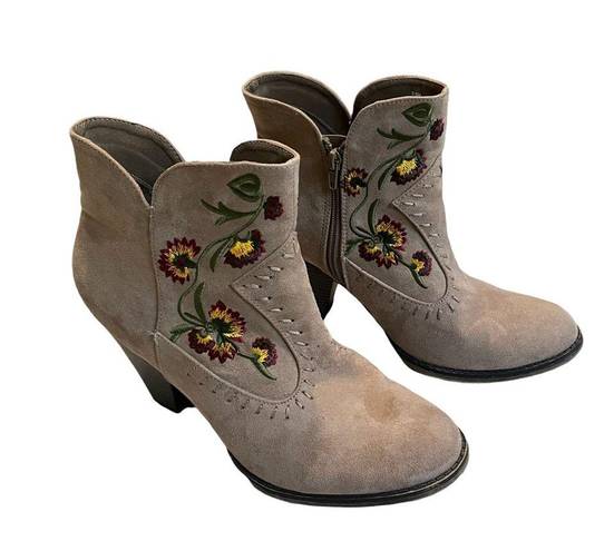 MIA  Melrose Embroidered  Ankle Cowboy Boots