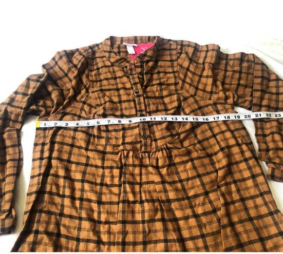 Isabel Maternity long sleeve brushed flannel maternity top brown Plaid S NWT!