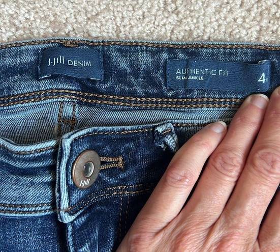 J.Jill Authentic Fit Blue Floral Embroidered Jeans. Size 4Tall