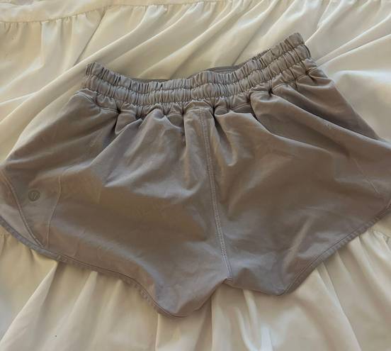 Lululemon Hotty Hot Short 2.5”