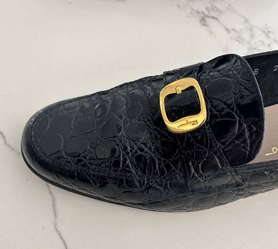 Salvatore Ferragamo Croc Embossed Leather Loafer in Black with Gold Size 10B