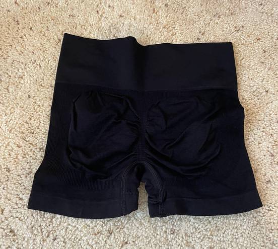 Gildan black gym shorts 