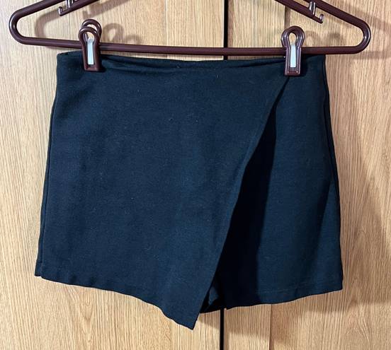 Brandy Melville Black Skort