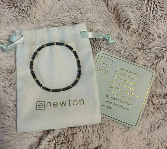 E Newton Bracelet Gray