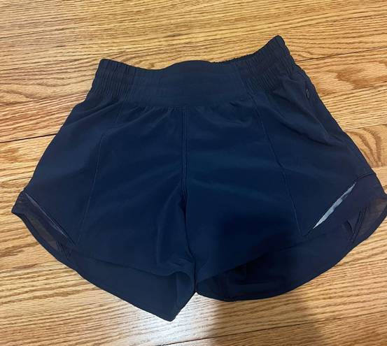 Lululemon Hotty Hot Shorts 4”