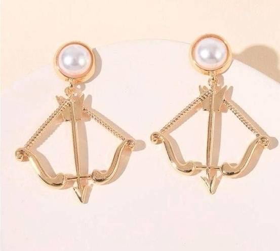 Bow and arrow Pearl  earrings 🌟​​​​​​​​​​​​​​​​​