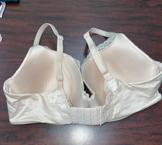 Victoria's Secret Body By Victoria Lined Demi Lace Nude Bra Size