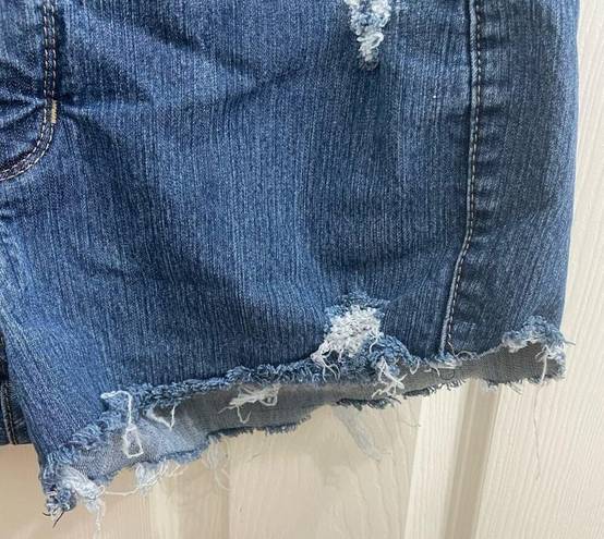 Aura  Wrangler Distressed “Cutoff” Denim Shorts 10S Midrise