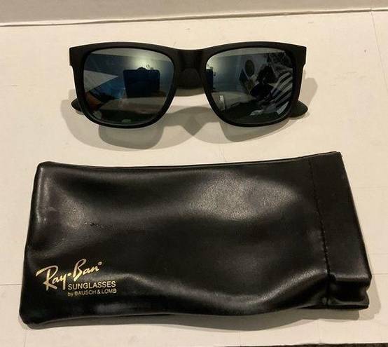 Ray-Ban  Vintage Black Signature Sunglasses w/Soft Case, 54 16 145, Like New