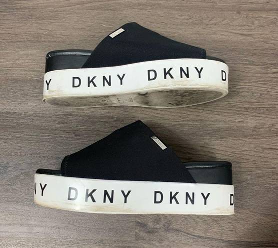 DKNY  Carli Slide Sandals Black Y2K Platform Shoes Size 9