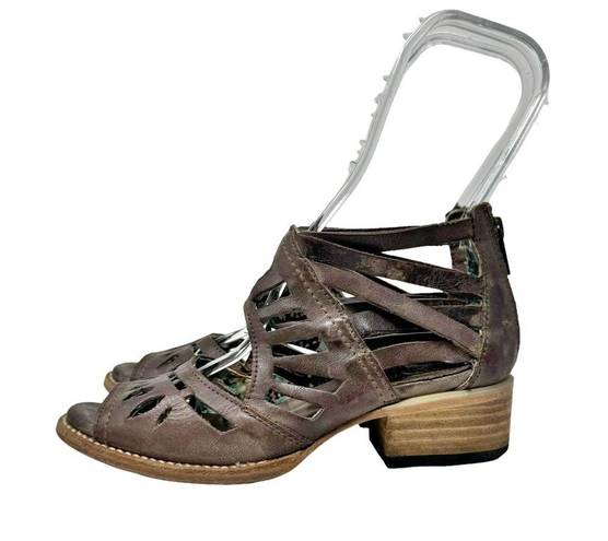 FREEBIRD by Steven Freebird Ponce Leather Laser Cut Block Heel Boho Distressed Sandals Brown Sz 6