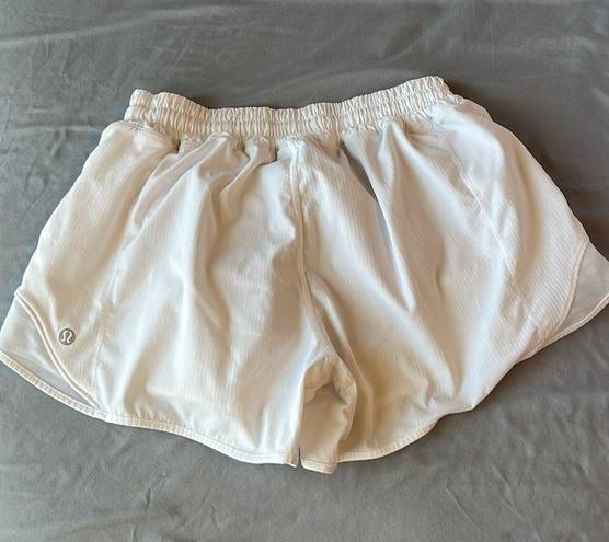 Lululemon White Hotty Hot Shorts 4”