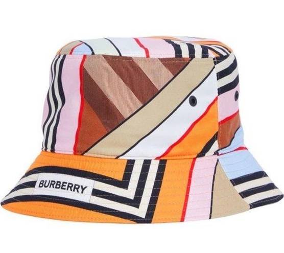 Burberry  bucket hat