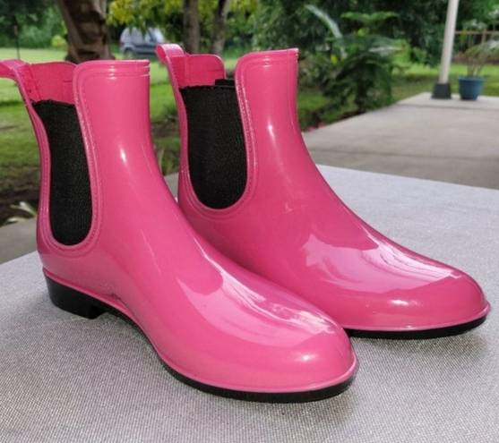 Seven7  Dover Rain Booties 10 Barbie Pink Rubber Waterproof Fall Winter Anti-Skid