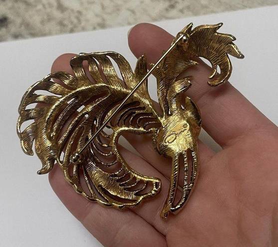 Oscar de la Renta Beautiful Vintage Signed Oscar Brooch Pin Gold Tone Feathers - 