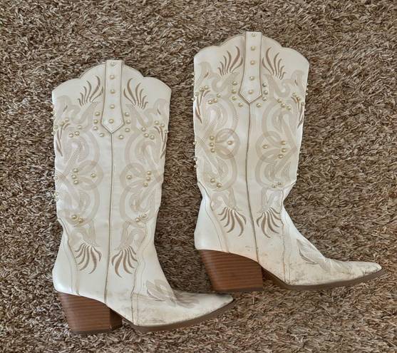 White Beaded Cowboy Boots Size 7.5