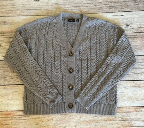 Cyrus NWOT  chunky knit short cardigan