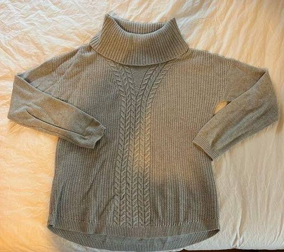 Banana Republic Women’s Barely Worn Dark Grey  Turtleneck Sweater