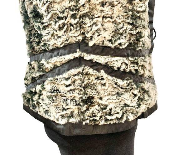 Krass&co Women’s Montana  Brown/black Faux Fur Button Vest