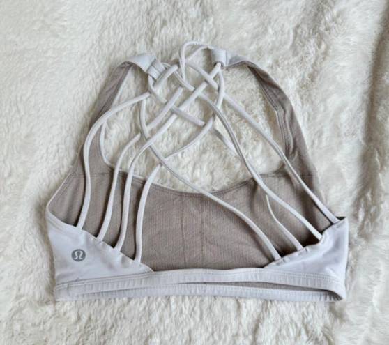 Lululemon Free To Be Bra (Size 4)