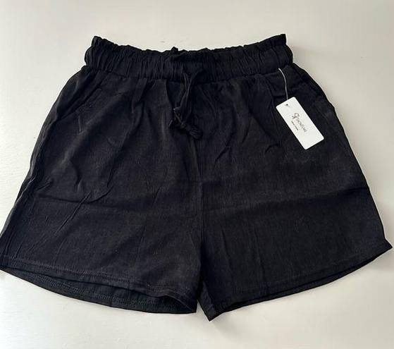 Bermuda NWT Snowflake Black Cotton  Shorts