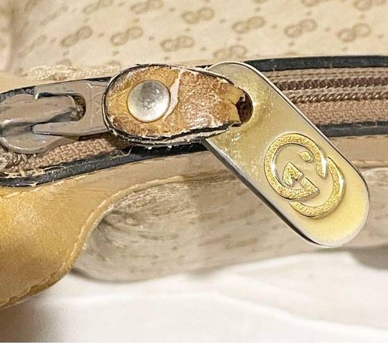 Gucci  Vintage GG Fabric Leather Trim Gold Hardware Shoulder Bag Pocketbook
