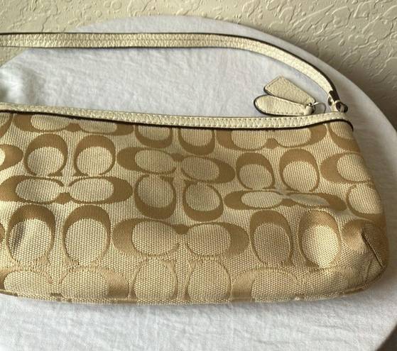 Coach : Beige/Cream Signature C handbag/wristlet