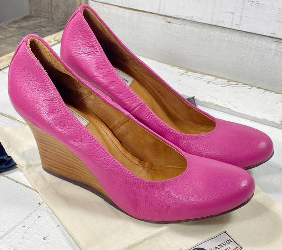 Lanvin Paris Lanvin Pink Leather Round-Toe Wedges