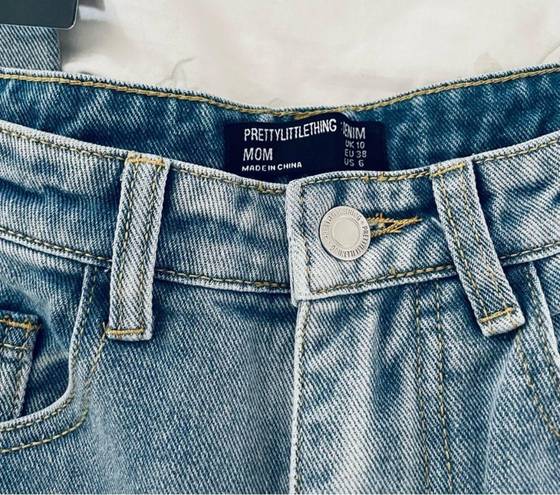 Pretty Little Thing NWT  Distressed Mom Jeans